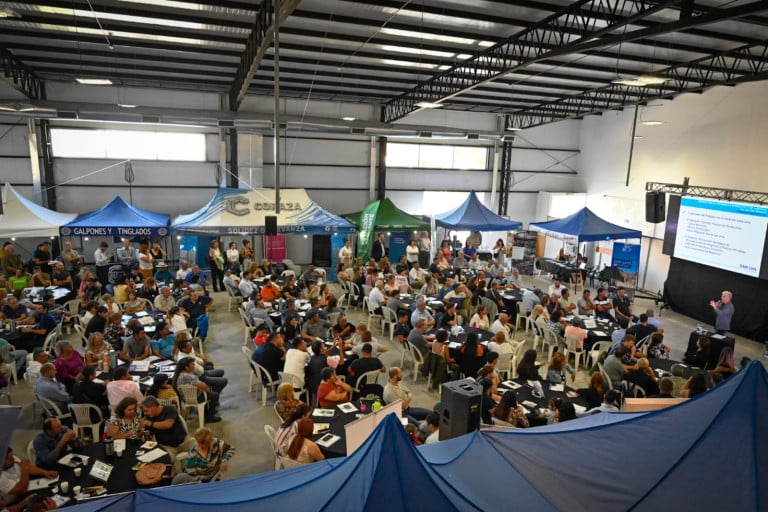 Poggi apuesta a la articulación público-privada: se lanzaron las "Mesas Sectoriales" para reactivar el empleo