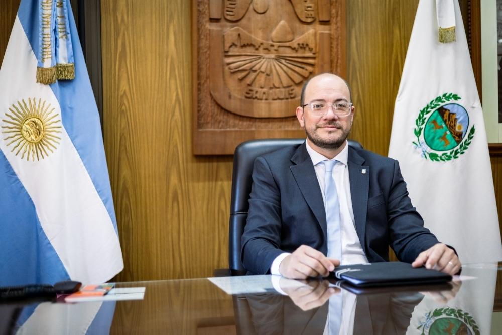 El rector Gil de la Universidad Nacional de San Luis