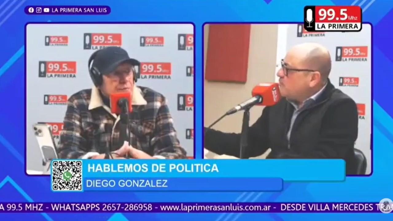 Diego González analizando el presente del justicialismo en el estudio.